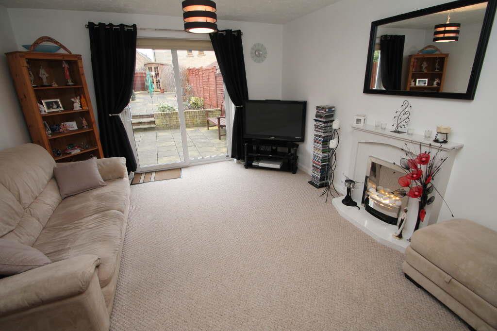 Trentishoe Crescent, Furzton, Milton Keynes